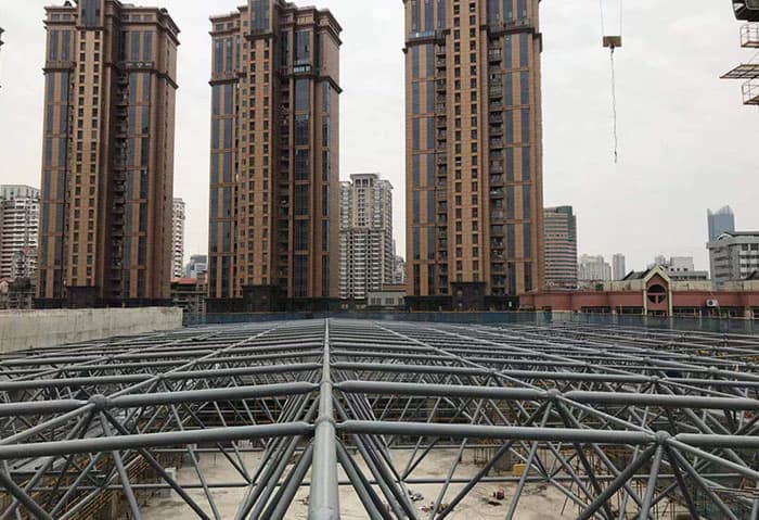 酒泉螺栓球网架结构